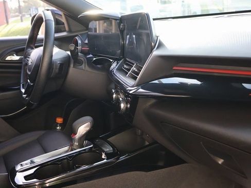 Used 2025 Chevrolet Trax RS w/ Driver Confidence Package FWD image 9