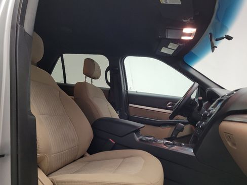 Used 2017 Ford Explorer FWD image 21