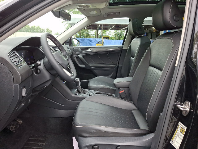 Used 2022 Volkswagen Tiguan SE AWD/4WD image 14