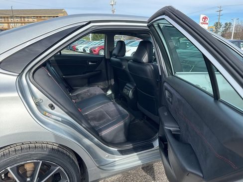 Used 2017 Toyota Camry XSE image 8