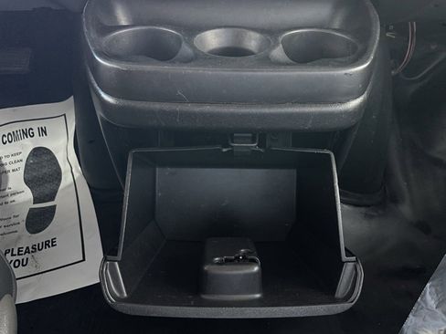 Used 2018 Chevrolet Express 2500 Extended w/ Communications Package image 33