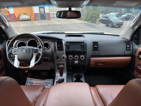 Used 2016 Toyota Sequoia Platinum AWD/4WD image 23