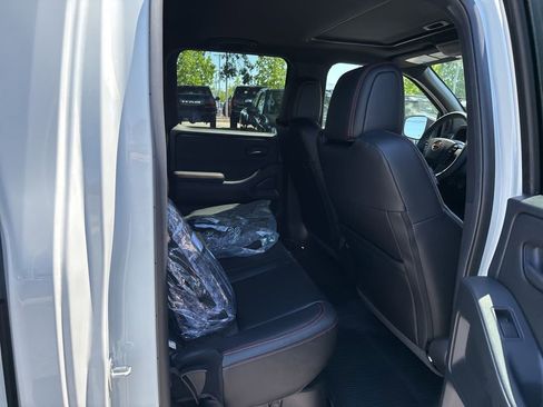 New 2026 Nissan Frontier PRO-4X w/ Pro Premium Package AWD/4WD image 17