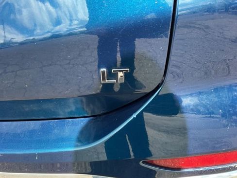 Used 2019 Chevrolet Equinox LT FWD image 29