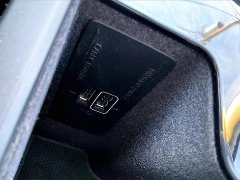 Used 2020 Volvo XC90 T5 Momentum w/ Protection Package image 32