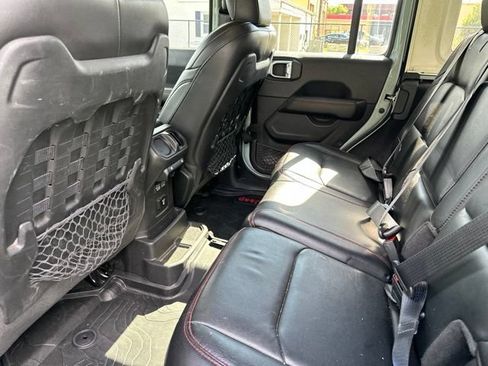 Used 2023 Jeep Wrangler Unlimited Rubicon w/ LED Lighting Group AWD/4WD image 15