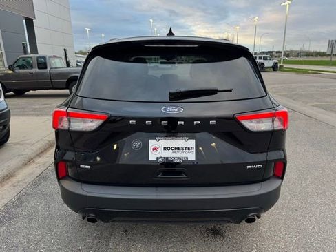 Certified 2022 Ford Escape SE w/ SE Sport Appearance Package AWD/4WD image 40