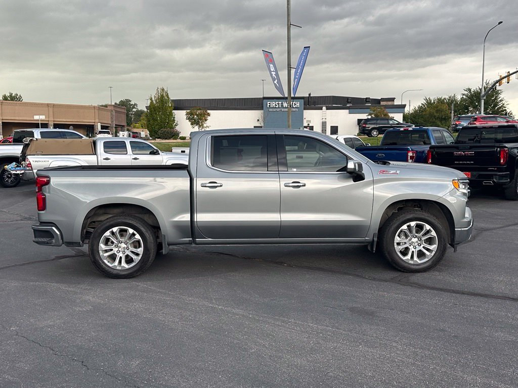 Used 2023 Chevrolet Silverado 1500 LTZ w/ LTZ Premium Package AWD/4WD image 10