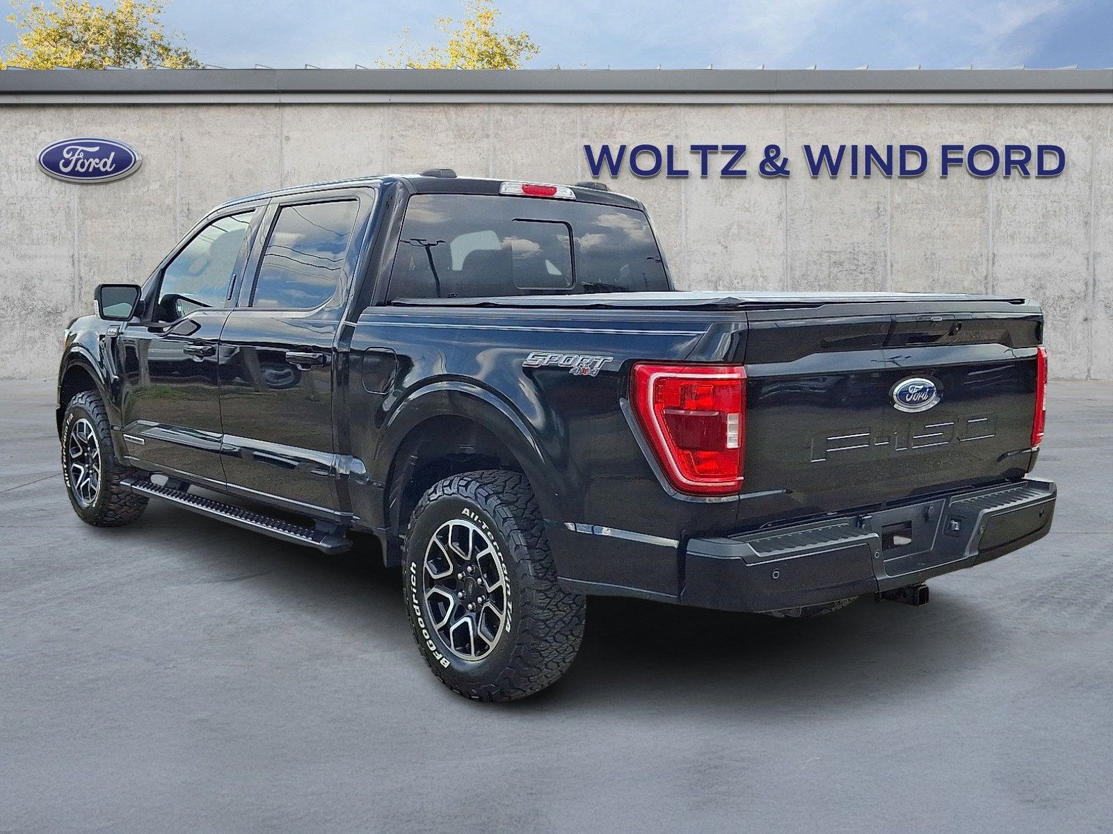 Used 2021 Ford F150 XLT w/ Equipment Group 302A High AWD/4WD image 4