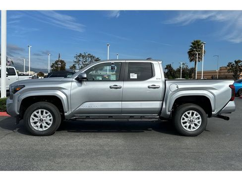 New 2025 Toyota Tacoma SR5 image 7