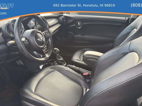 Used 2017 MINI Cooper 2-Door Hardtop FWD image 17