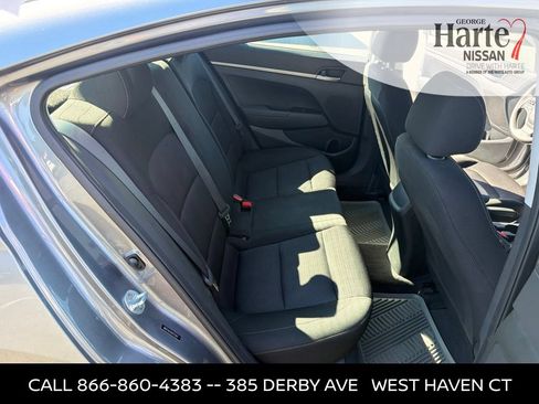 Used 2018 Hyundai Elantra SE w/ SE Connectivity Package 04 FWD image 23