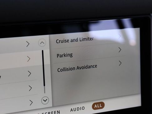 Used 2022 Land Rover Defender 110 SE AWD/4WD image 28