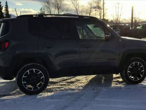 Certified 2023 Jeep Renegade Trailhawk image 9