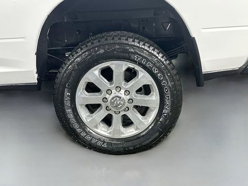 New 2026 RAM 3500 Laramie AWD/4WD image 17