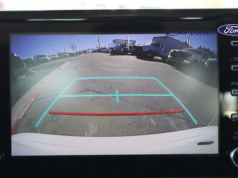 Used 2020 Toyota Corolla LE image 19