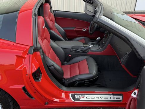 Used 2013 Chevrolet Corvette Grand Sport w/ 2LT Preferred Equipment Group RWD image 37