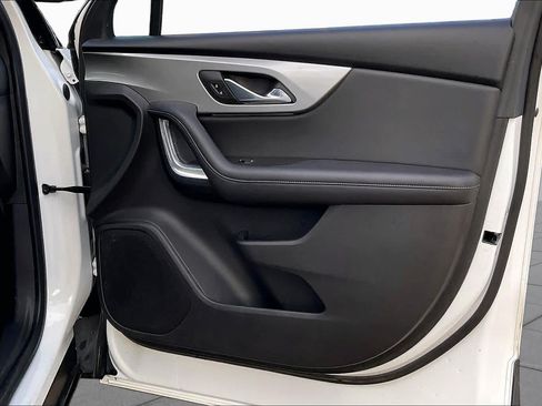 Used 2020 Chevrolet Blazer LT FWD image 21