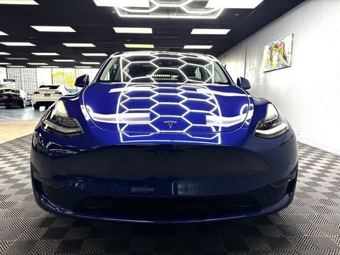 Used 2022 Tesla Model Y Long Range image 4