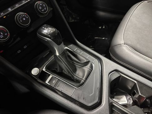 Used 2023 Volkswagen Taos SE image 23