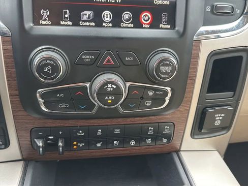Used 2016 RAM 1500 Laramie AWD/4WD image 25