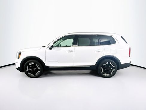 Used 2025 Kia Telluride S FWD image 4
