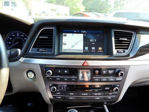 Used 2015 Hyundai Genesis 3.8 image 37