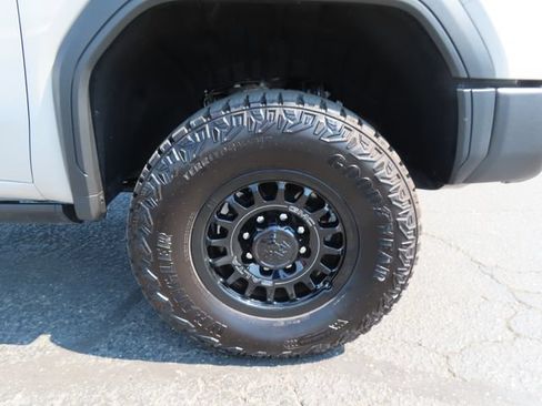 Certified 2026 GMC Sierra 2500 AT4X w/ AT4X AEV Edition AWD/4WD image 11