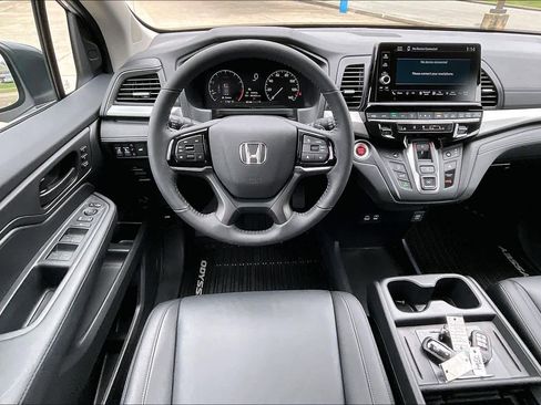 Certified 2026 Honda Odyssey EX-L image 5