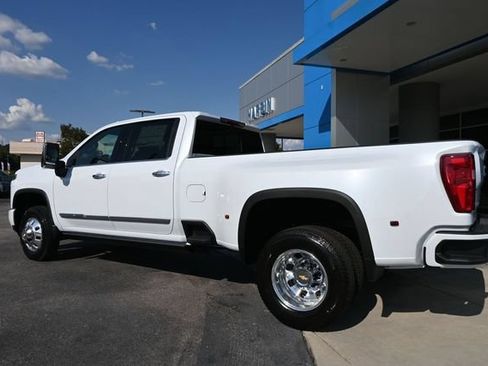 New 2026 Chevrolet Silverado 3500 High Country w/ Technology Package AWD/4WD image 4