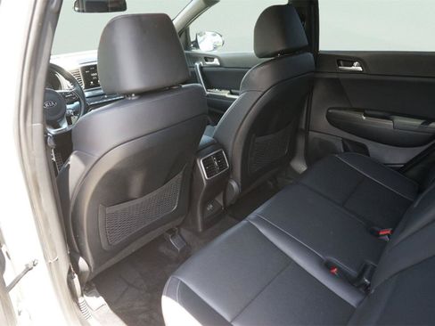 Used 2020 Kia Sportage S FWD image 11