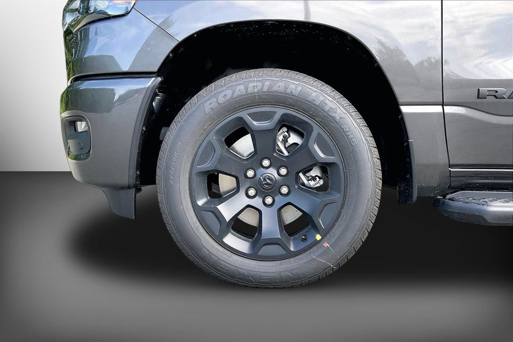 New 2026 RAM 1500 Express AWD/4WD image 31