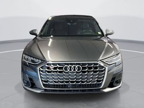 Used 2023 Audi S8 AWD/4WD image 2