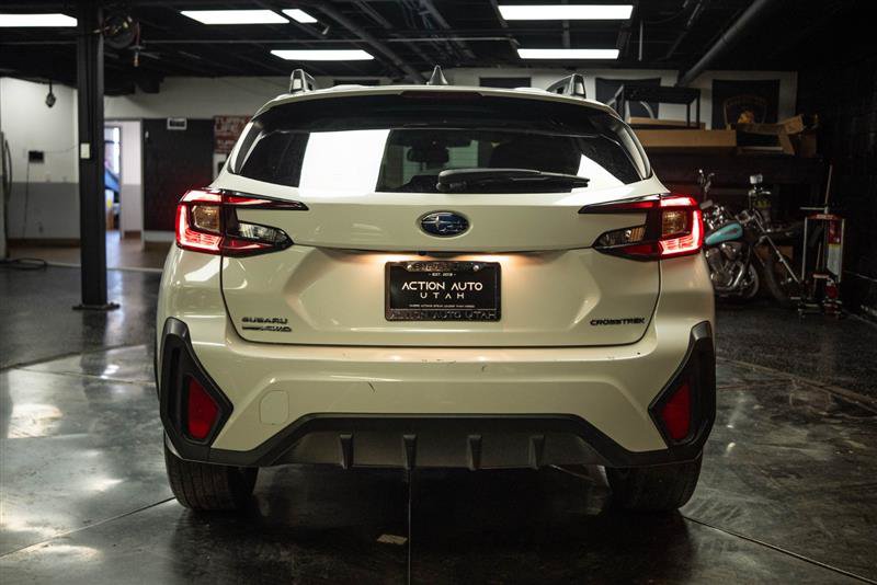 Used 2025 Subaru Crosstrek 2.5i Premium AWD/4WD image 6
