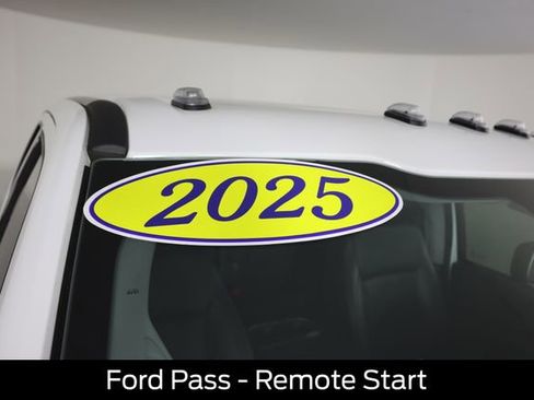 Used 2025 Ford F250 Lariat w/ Lariat Ultimate Package image 11