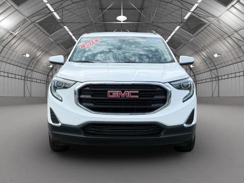 Used 2018 GMC Terrain SLE w/ Driver Convenience Package FWD image 2