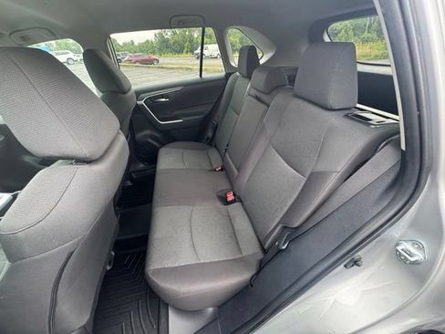Used 2024 Toyota RAV4 XLE AWD/4WD image 16