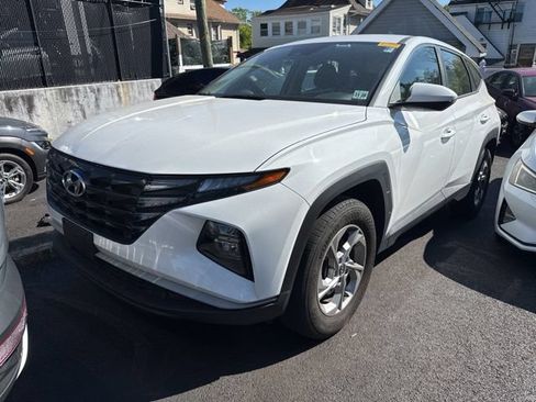 Certified 2024 Hyundai Tucson SE AWD/4WD image 1