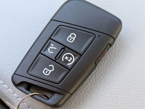 New 2026 Volkswagen Jetta SE image 32