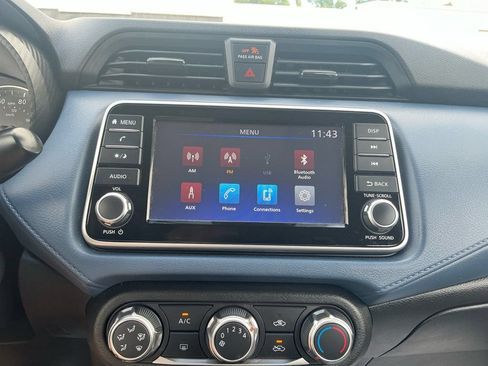 Used 2025 Nissan Versa SV FWD image 26