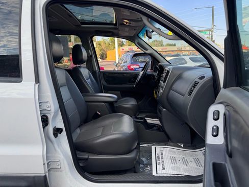 Used 2003 Ford Escape XLT image 18