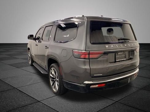 Used 2023 Jeep Wagoneer Series II w/ Convenience Group I AWD/4WD image 4