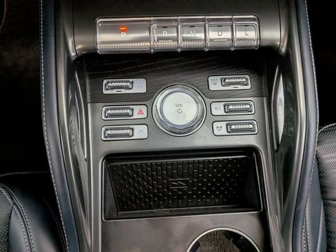 Used 2025 Lincoln Nautilus Reserve AWD/4WD image 41