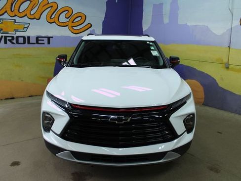 Used 2023 Chevrolet Blazer LT image 3