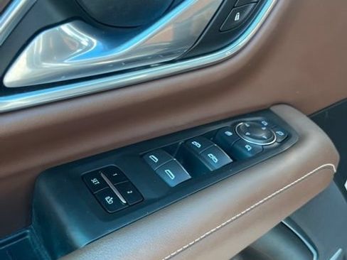Used 2021 Chevrolet Tahoe High Country RWD image 15