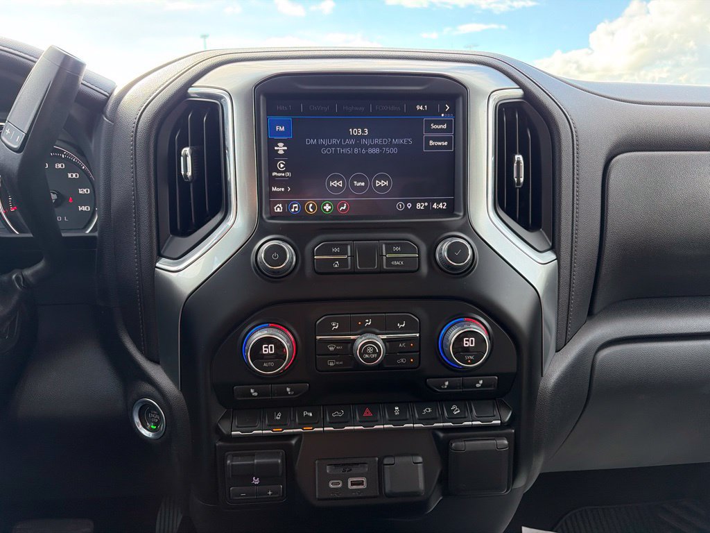 Used 2022 Chevrolet Silverado 2500 LTZ w/ Safety Package AWD/4WD image 10