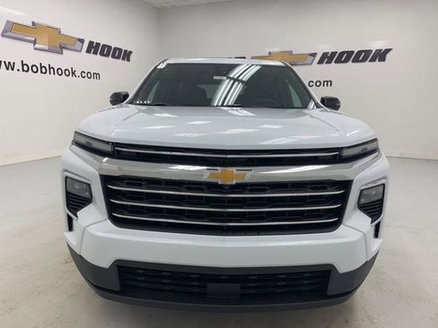 New 2026 Chevrolet Traverse LT w/ Sun and Wheel Package image 2