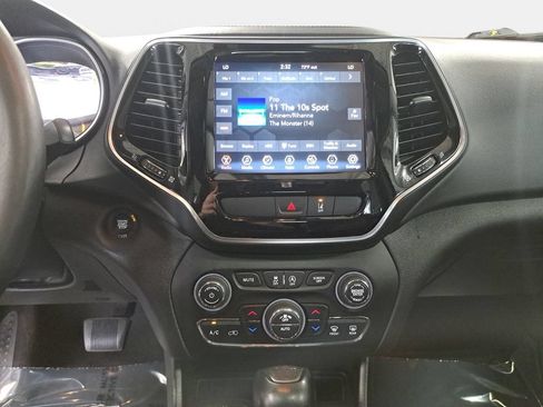 Certified 2022 Jeep Cherokee Limited AWD/4WD image 21