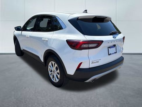 Used 2023 Ford Escape Active AWD/4WD image 2
