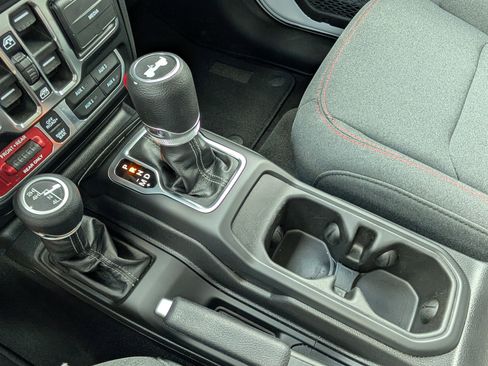 Used 2026 Jeep Wrangler Unlimited Rubicon AWD/4WD image 19